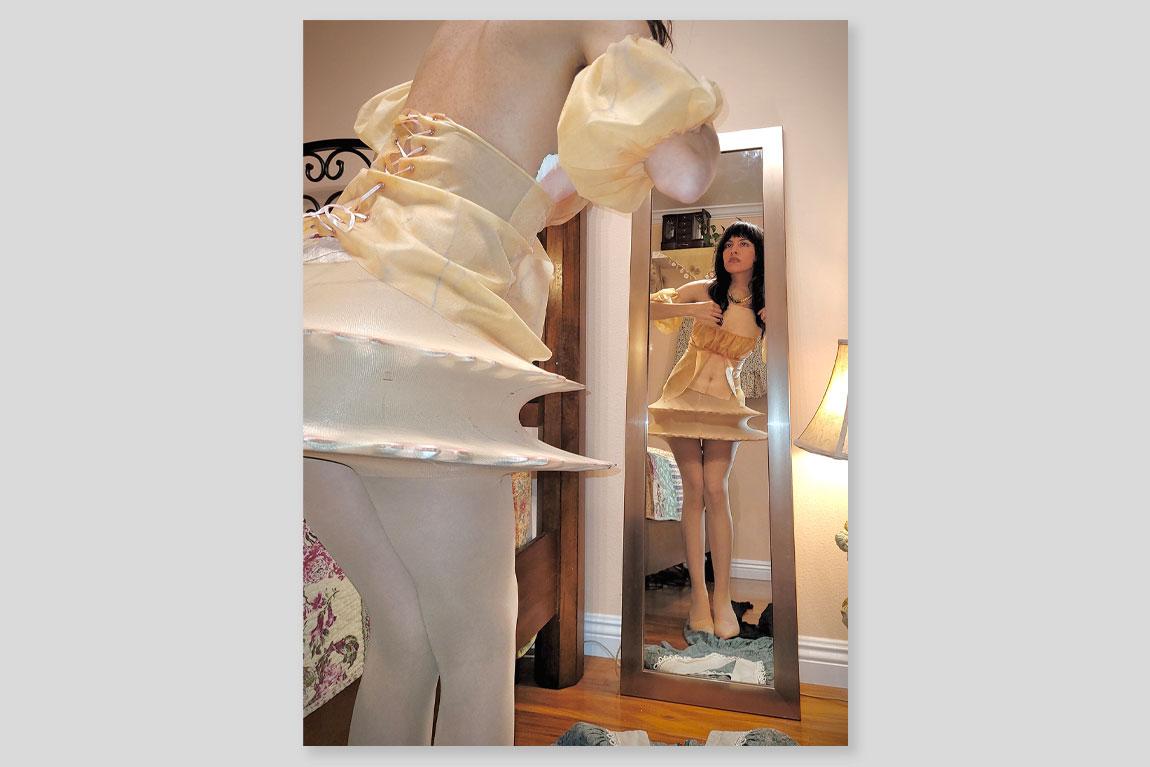 Andi Canale, Feminine Silhouette Andi Canale, Feminine Silhouette