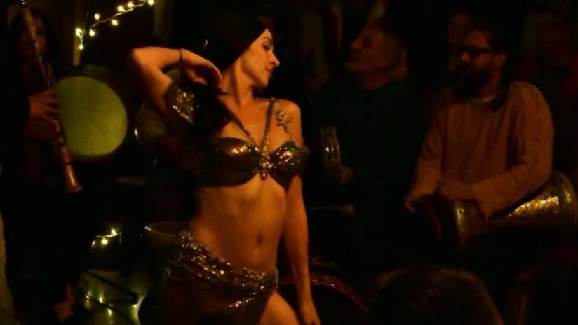 Ariel Kasha - Sacred Movement: An Introduction to the Art and Culture of Belly Dance
