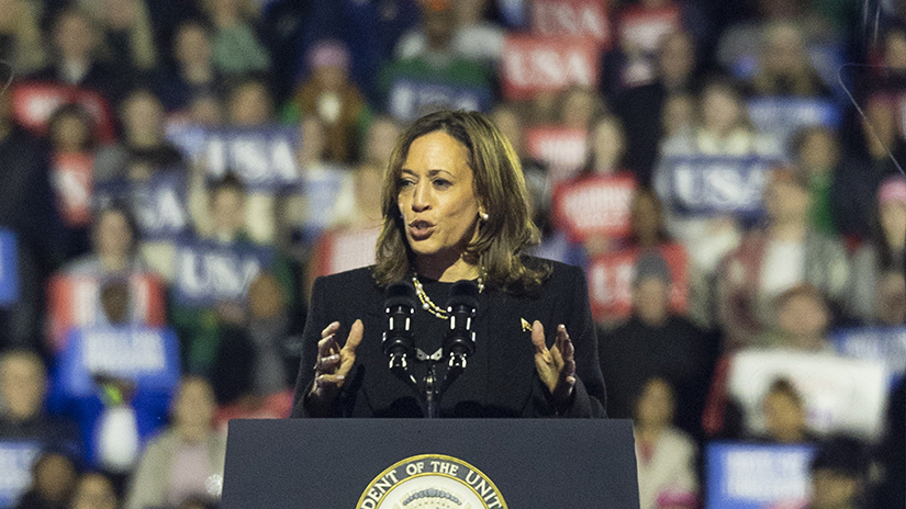 An image from Jake Crandall’s winning portfolio for the Press Photographers Association of Greater Los Angeles. Vice President Kamala Harris speaks at her final presidential campaign rally on the steps of the Philadelphia Art Museum in Philadelphia, PA, on Monday, Nov. 4, 2024, to a crowd of 30,000 attendees. (Photo Credit: Jake Crandall | The Corsair)