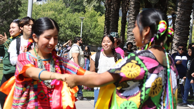 Guelaguetza dancers at SMC