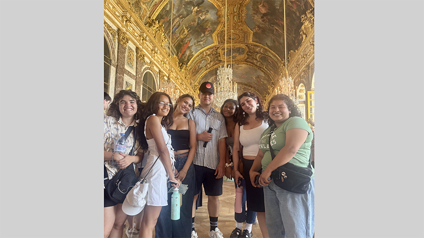 SMC students at the Louvre